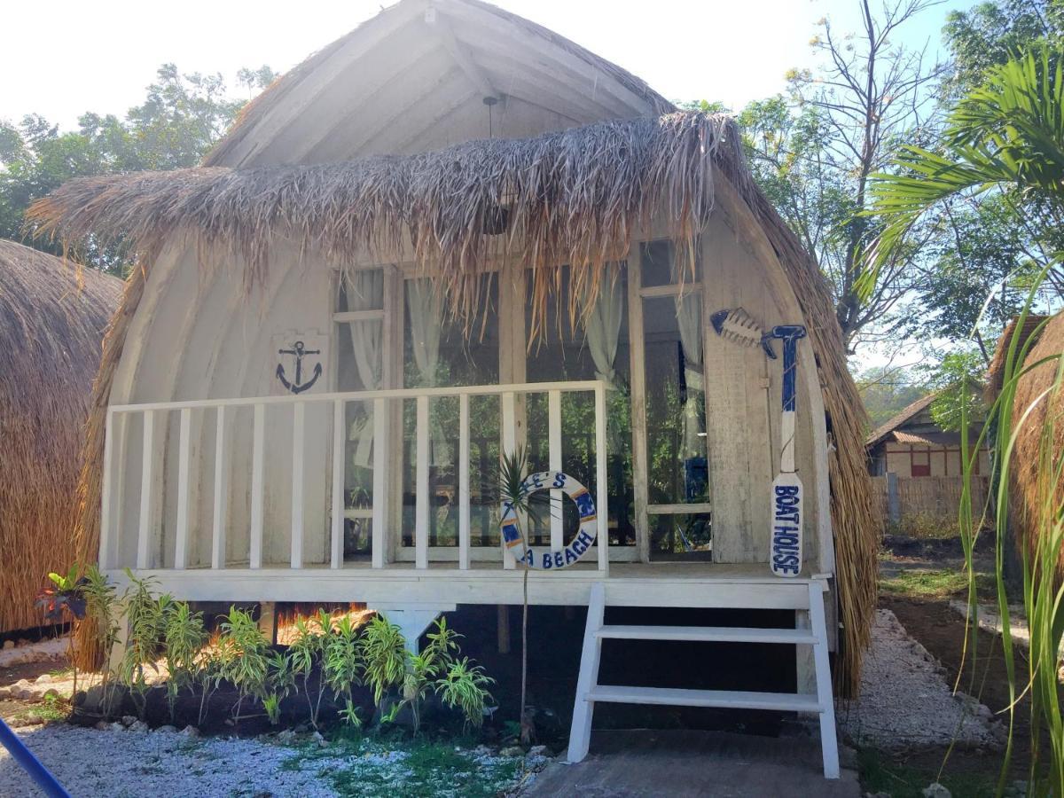 Maleo Moyo Hotel & Dive Resort Sebaru Exterior foto