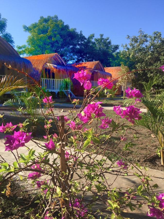 Maleo Moyo Hotel & Dive Resort Sebaru Exterior foto