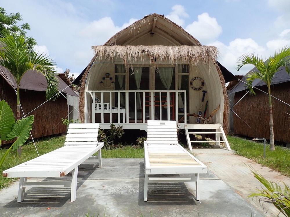 Maleo Moyo Hotel & Dive Resort Sebaru Exterior foto