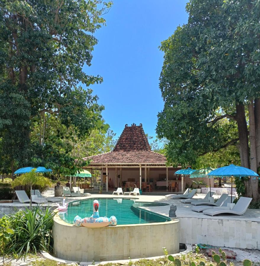 Maleo Moyo Hotel & Dive Resort Sebaru Exterior foto